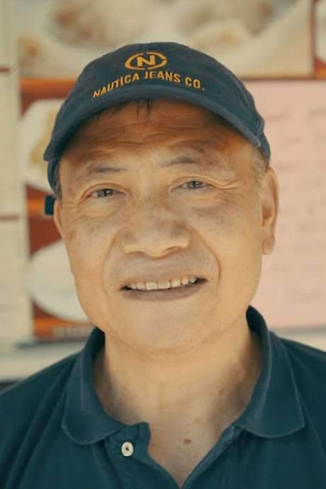    A look at the staff and customers of a restaurant on the day of its closing after 35 years.  